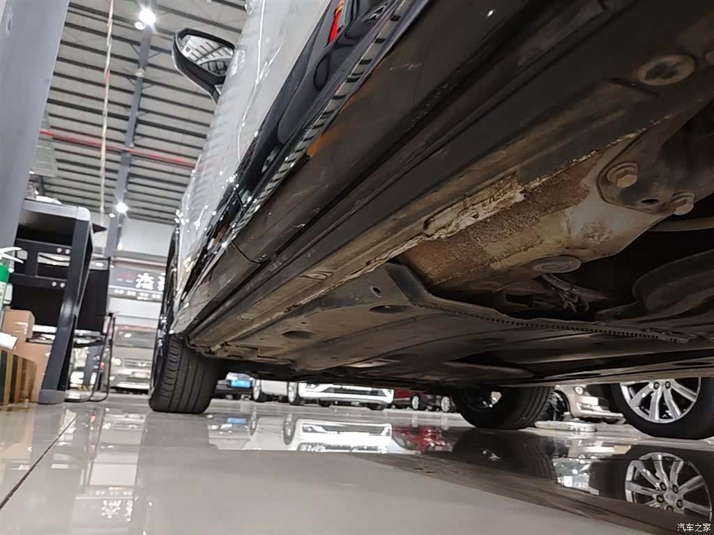 Audi Q2L, 2020 22