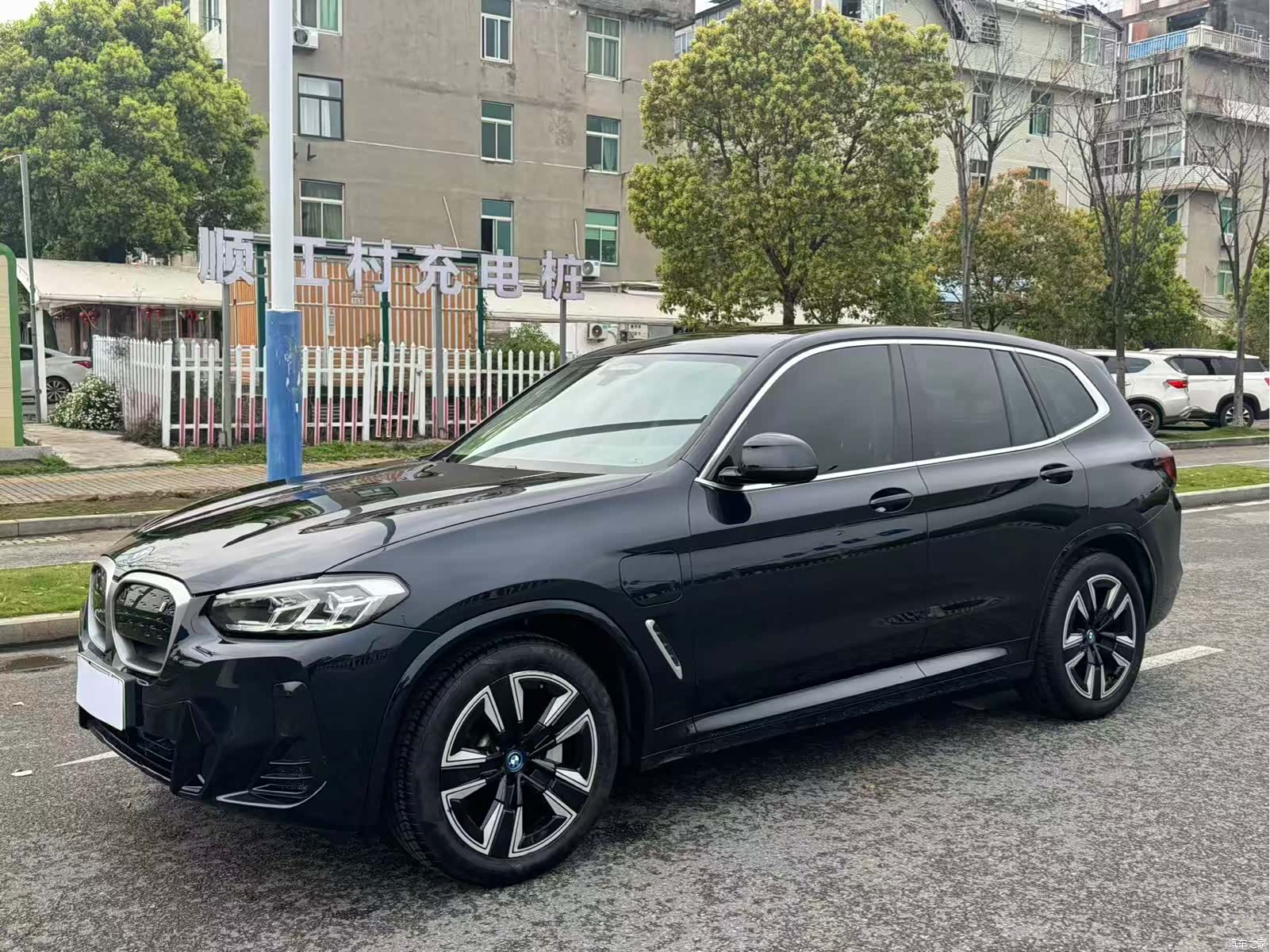 BMW iX3, 2023 1