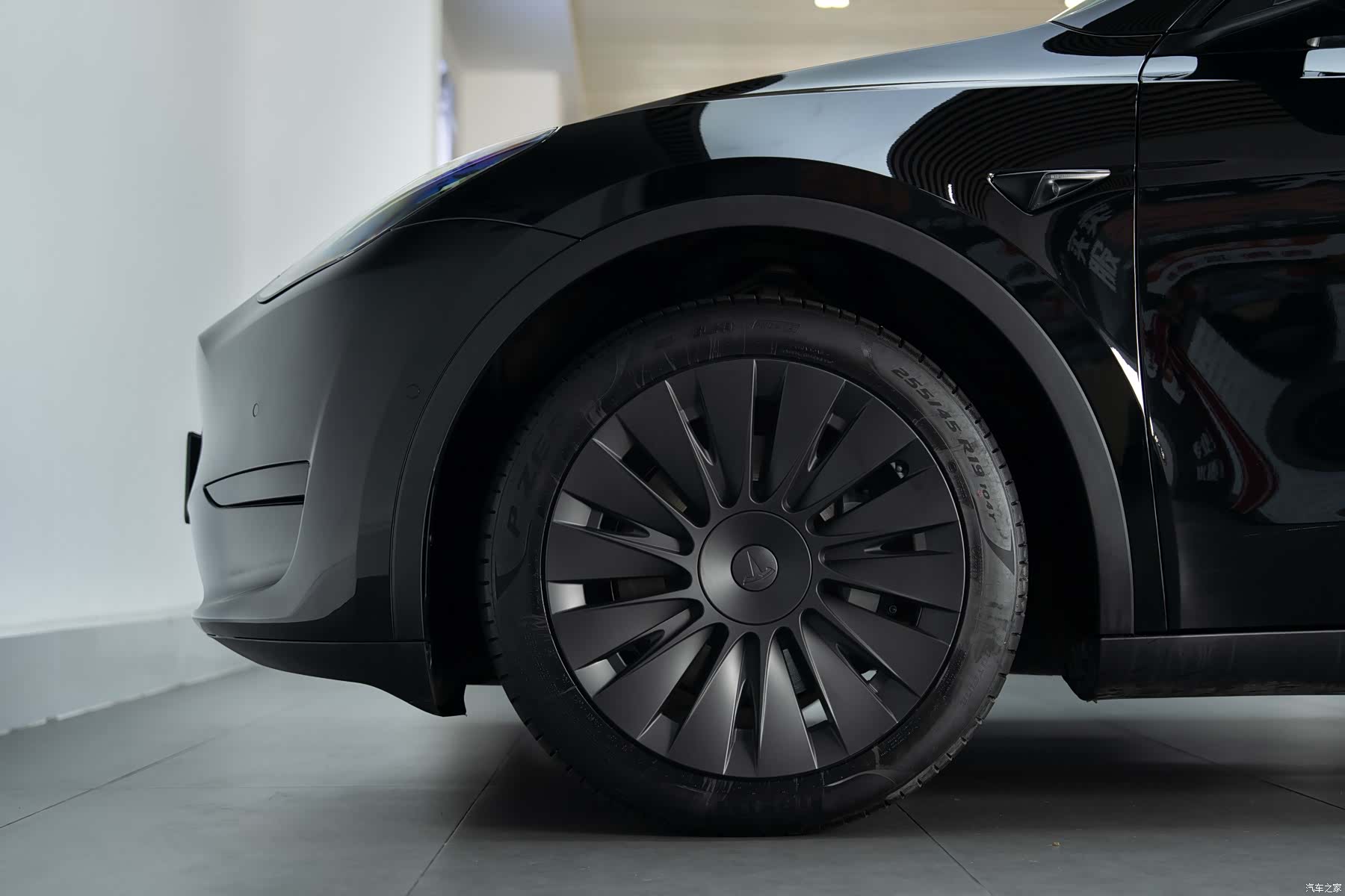 Tesla Model Y, 2023 8