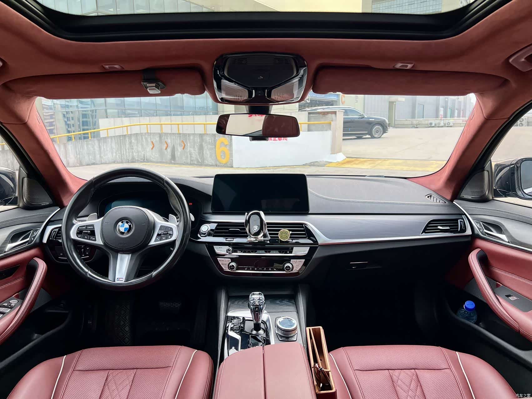 BMW 5 Series, 2021 все фото