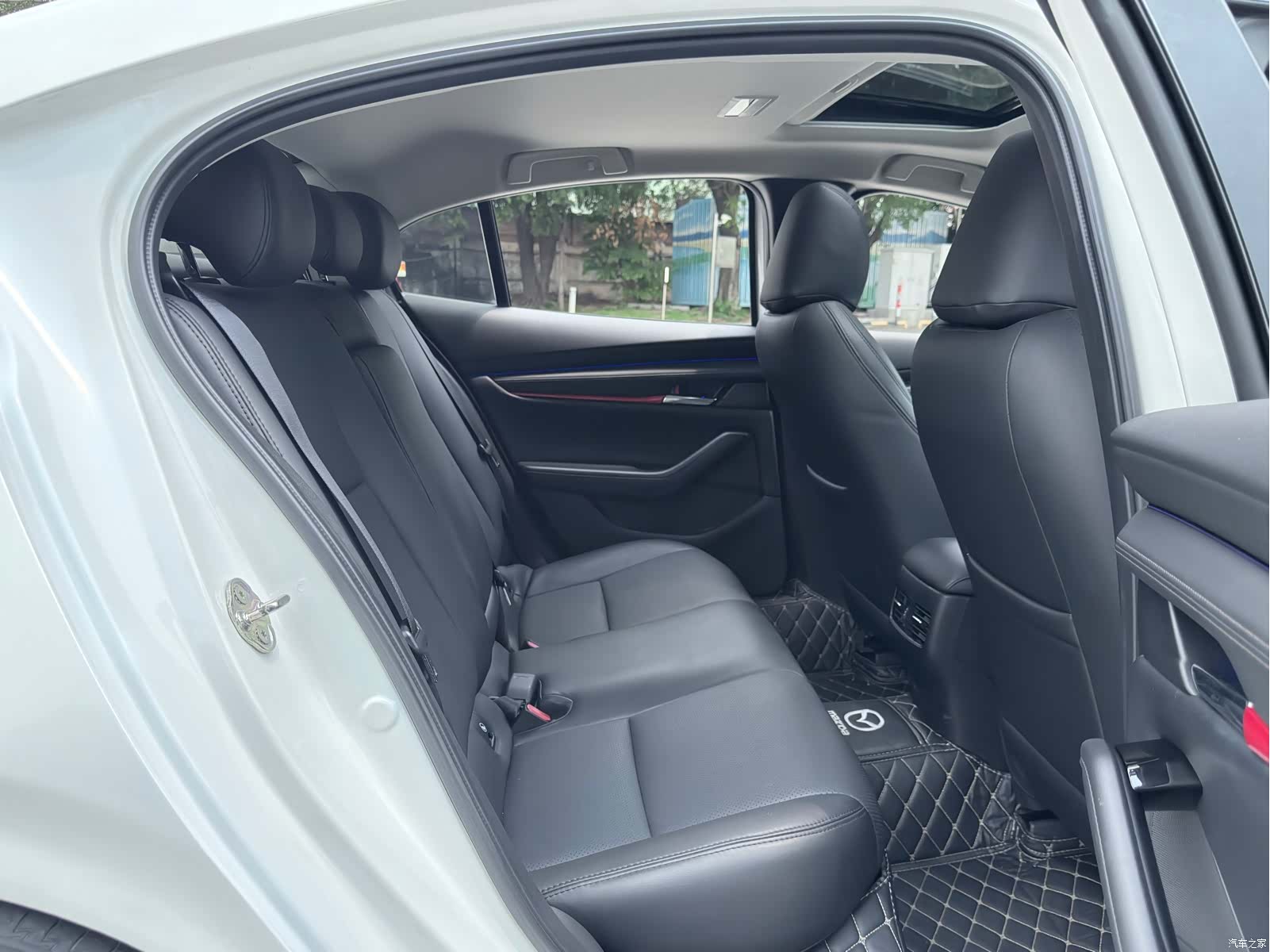 Mazda Mazda3, 2020 16