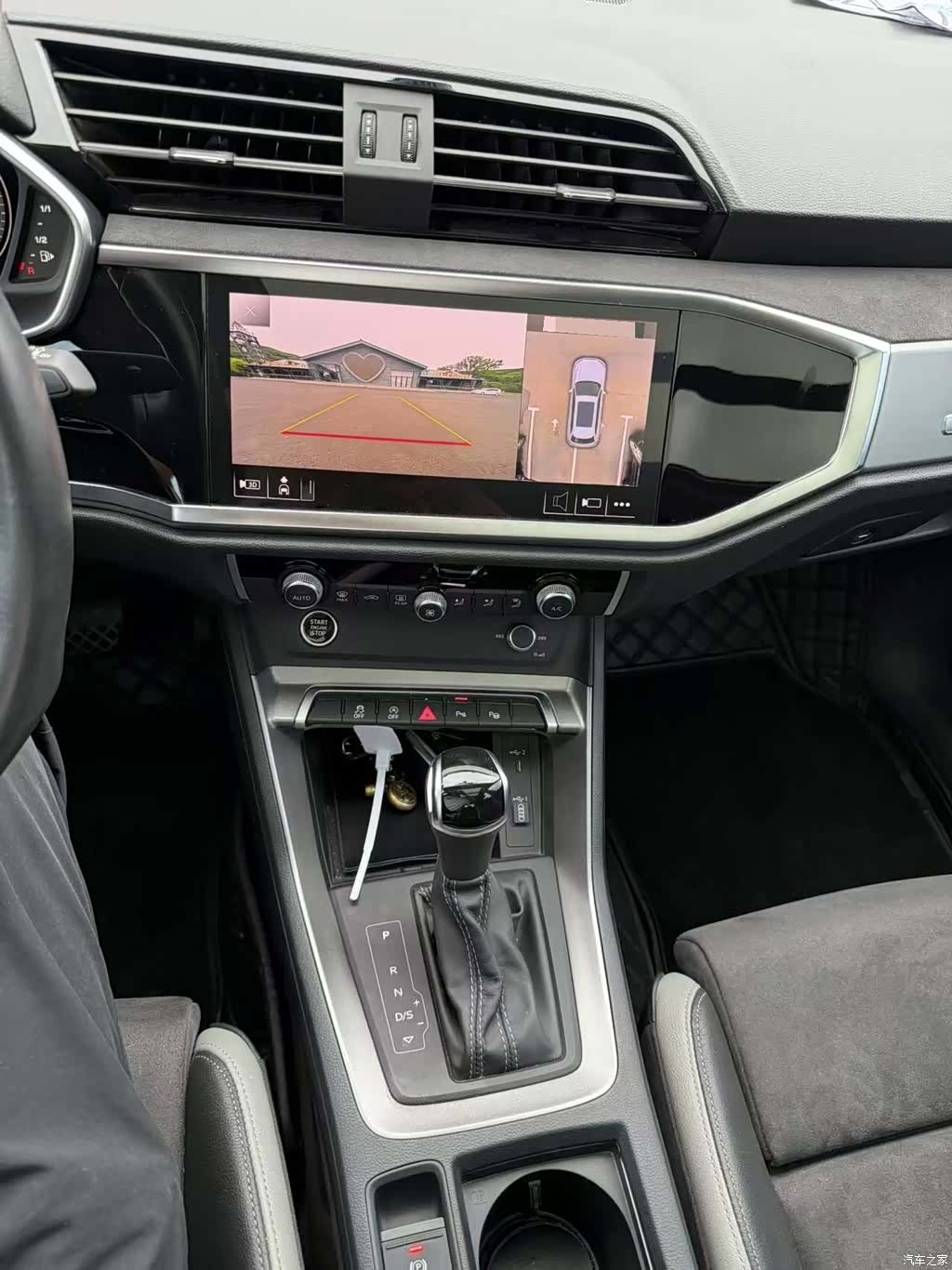 Audi Q3, 2023 14