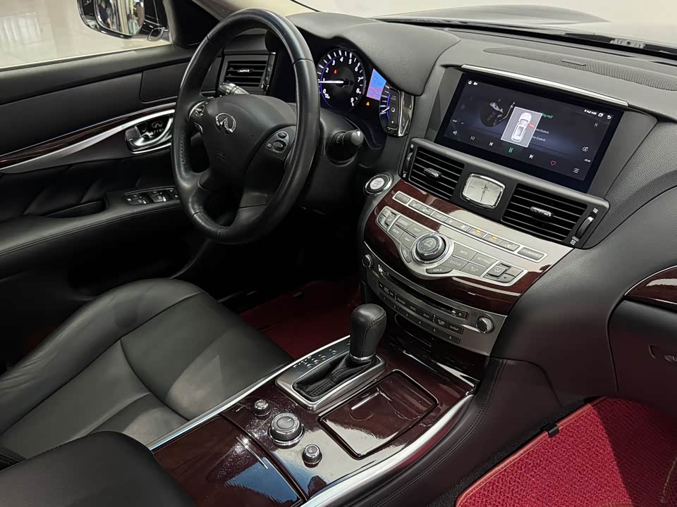 Infiniti Q70 Infiniti Q70