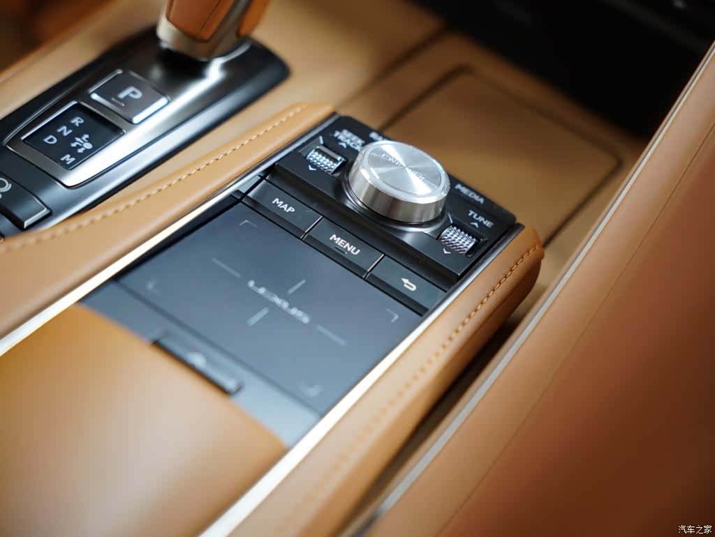Lexus LC, 2018 46