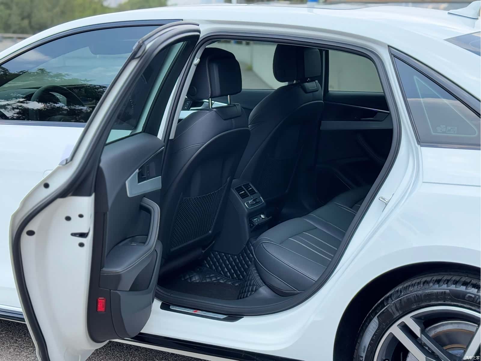 Audi A4L, 2023 6