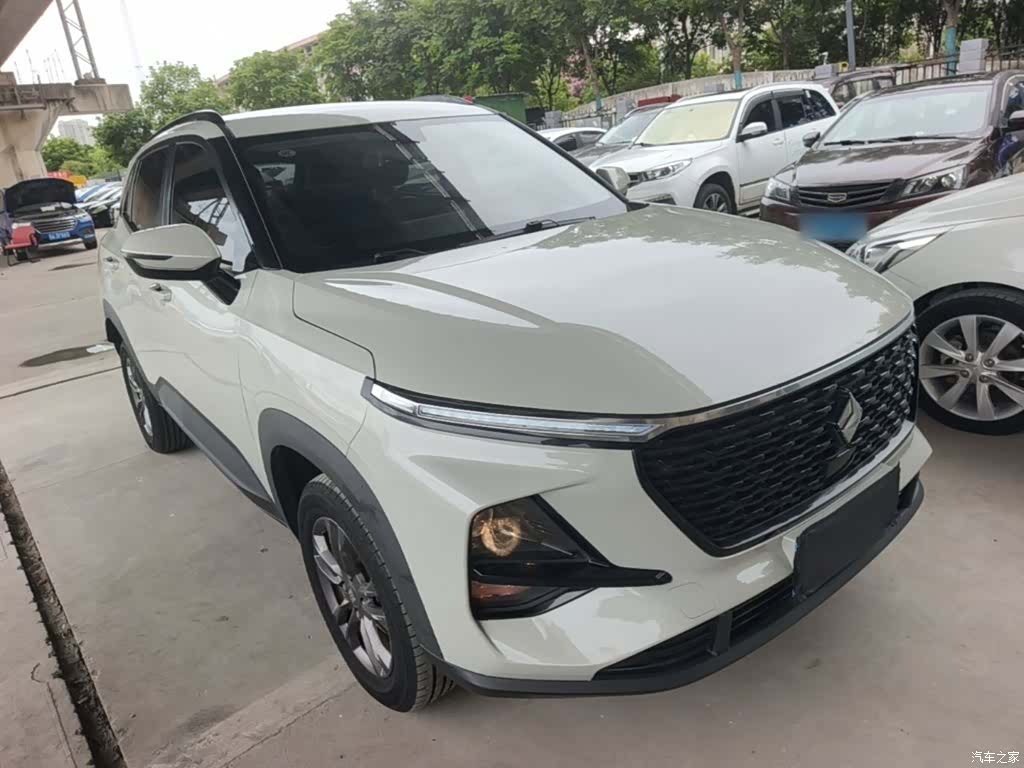 Wuling RS-3, 2022 4