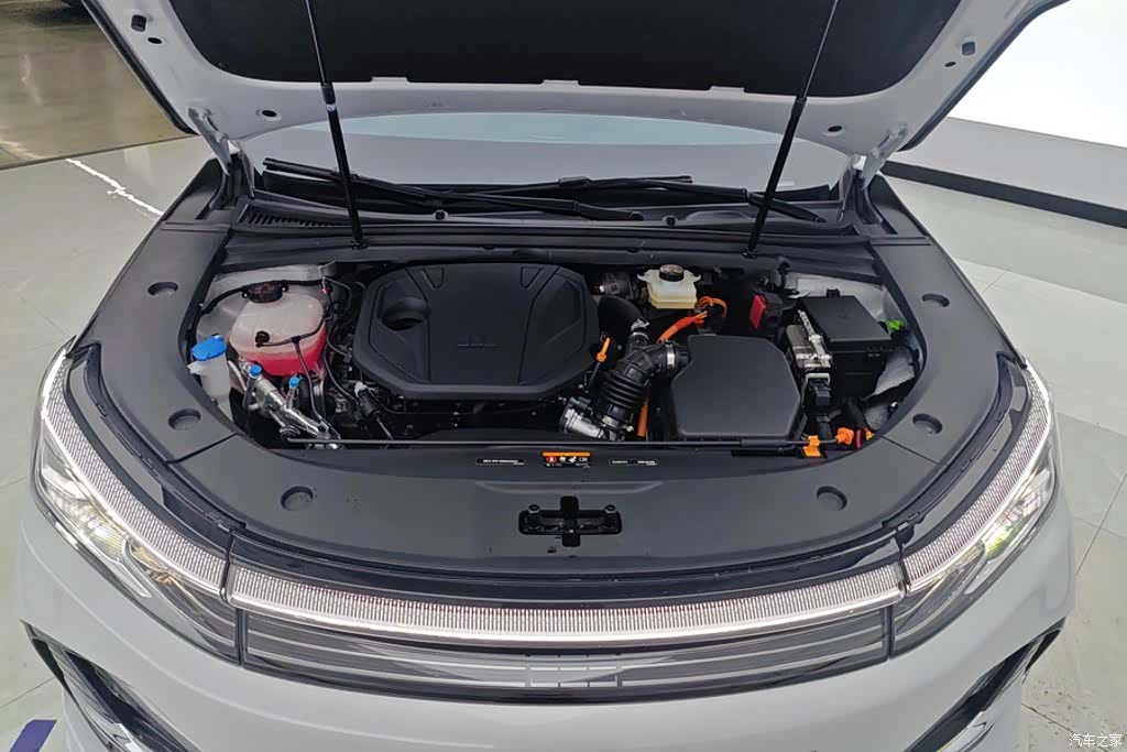 Geely A7, 2025 10