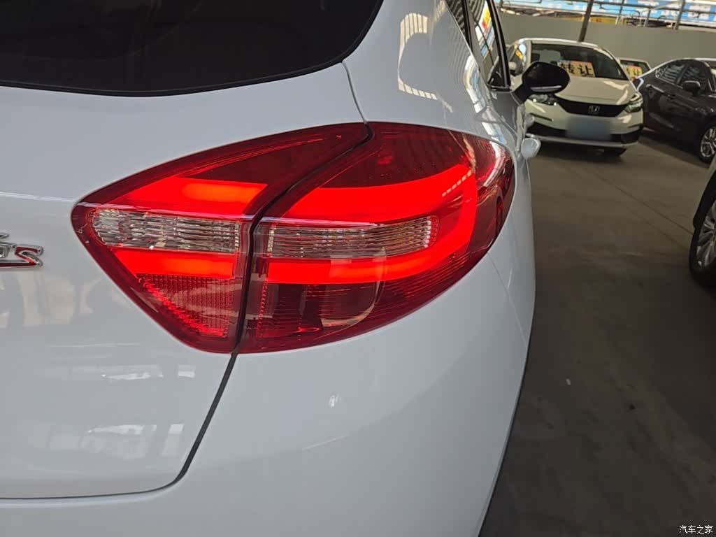 Geely Emgrand, 2016 8