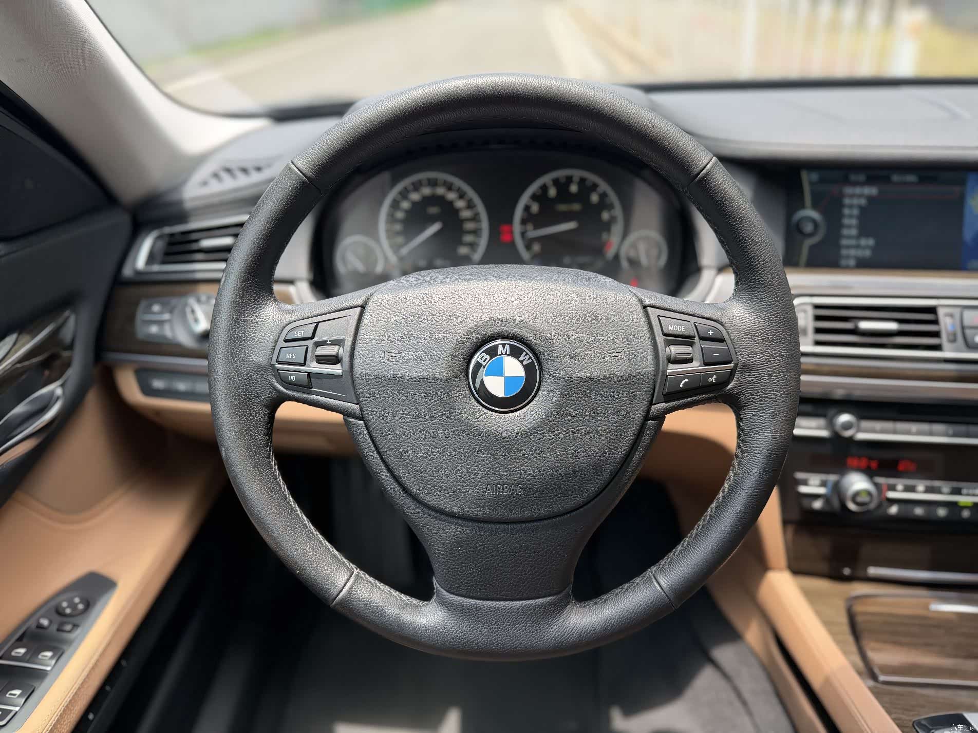 BMW 7 Series, 2013 10