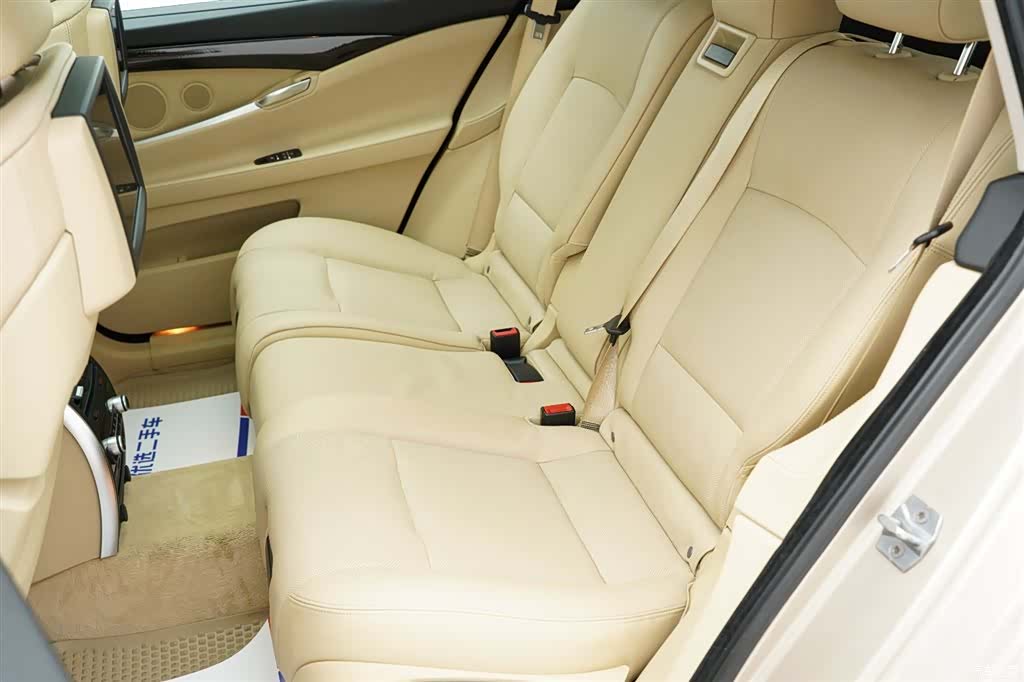 BMW 5 Series, 2015 10
