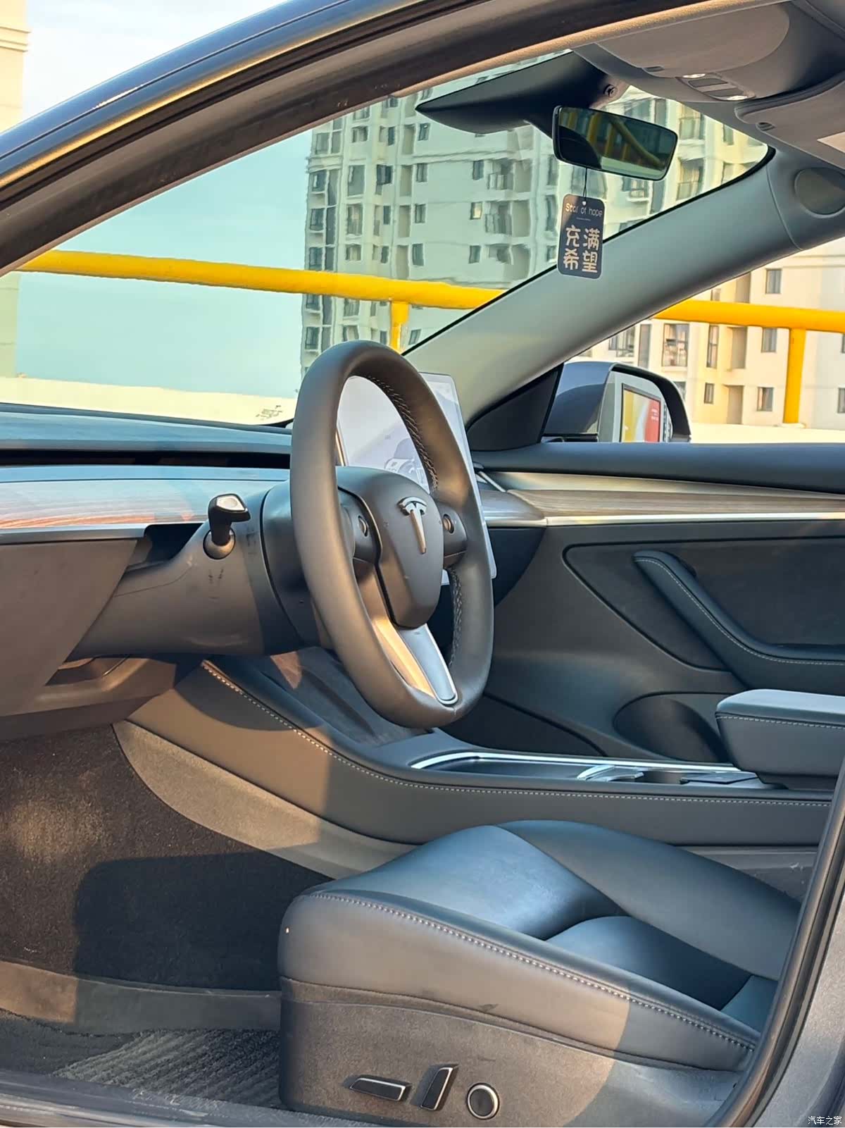 Tesla Model 3, 2023 4