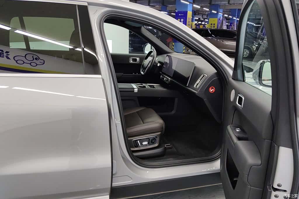 Li Auto L8, 2023 8