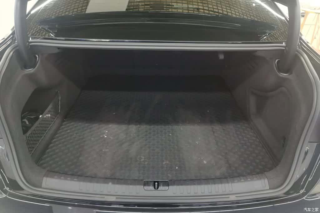 Audi A6L, 2021 4