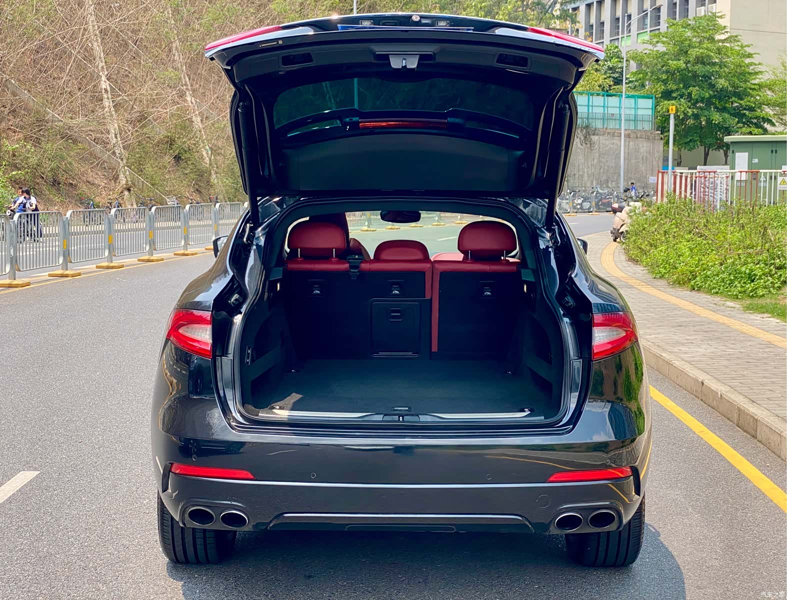 Maserati Levante, 2017 21