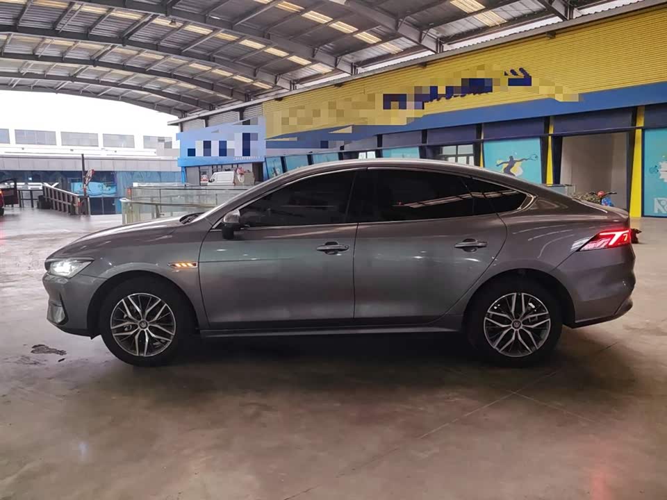 BYD Qin Yuan BYD Qin Yuan