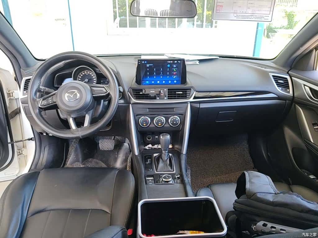 Mazda CX-4, 2018 10