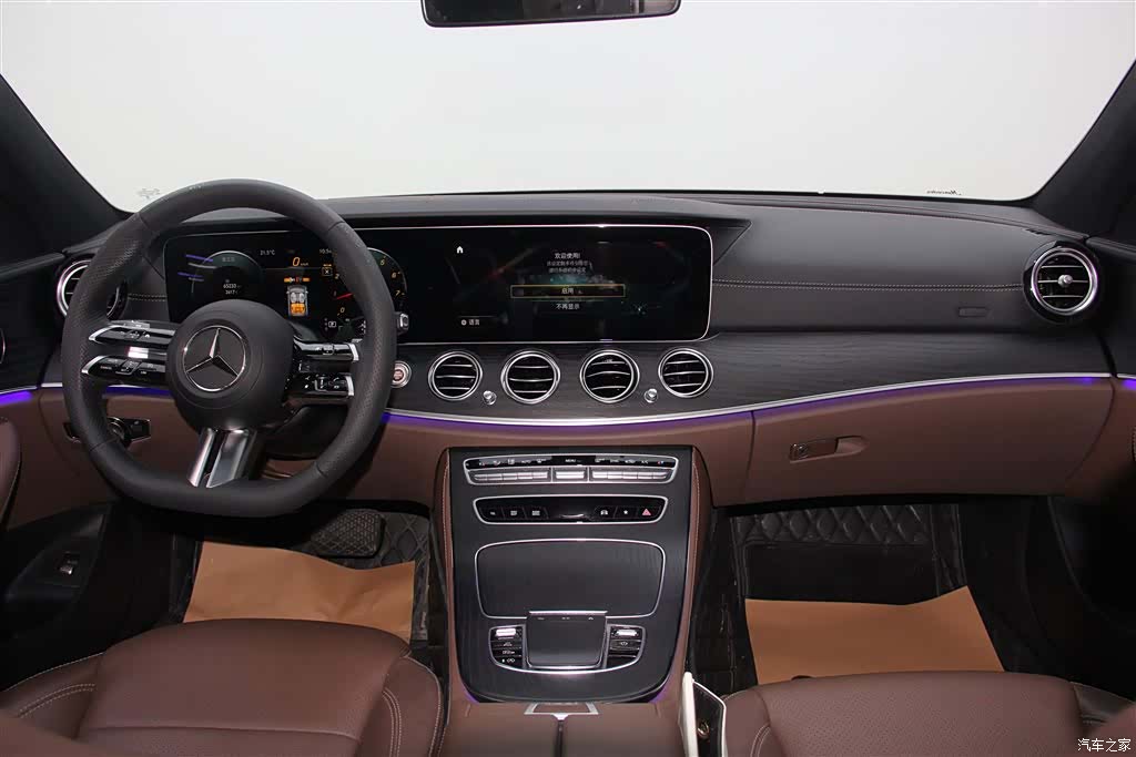 Mercedes-Benz E-Class, 2023 14