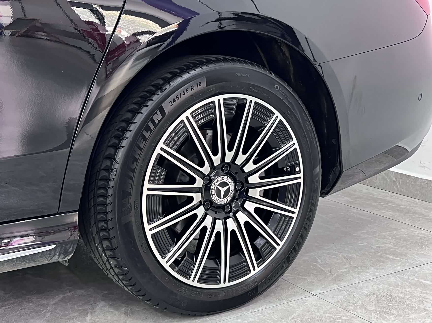 Mercedes-Benz E-Class, 2023 23