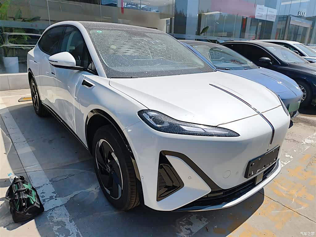Hongqi 06, 2026 4