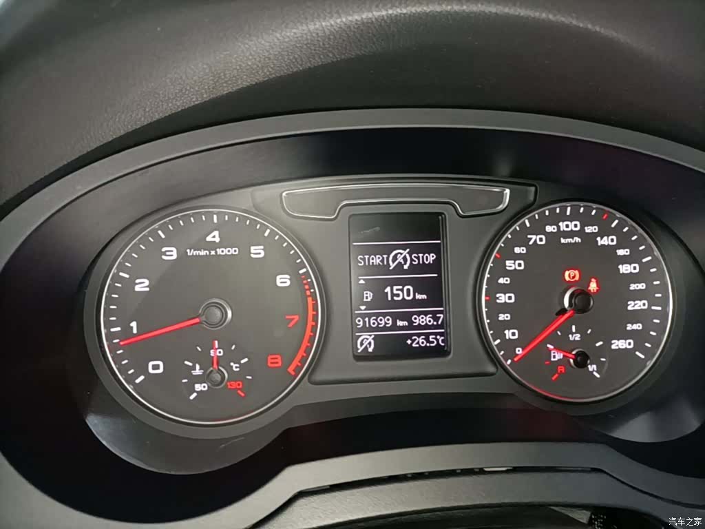 Audi Q3, 2017 12