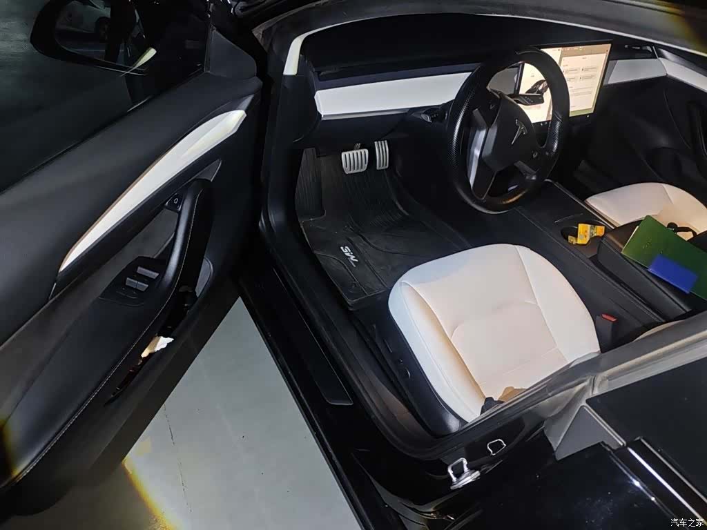 Tesla Model 3, 2022 14