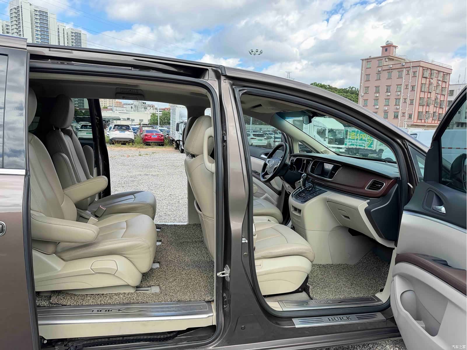 Buick GL8, 2017 12