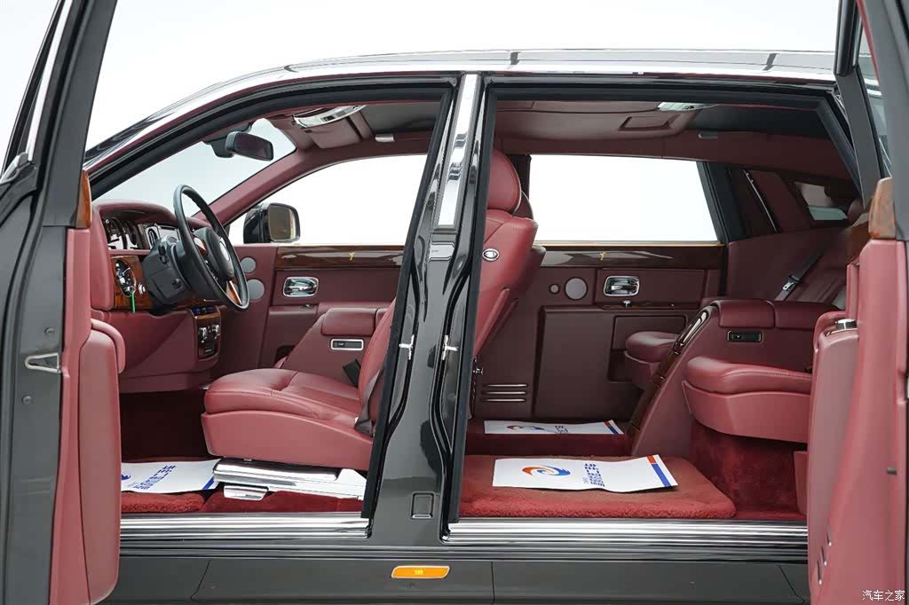 Rolls-Royce Phantom, 2013 10