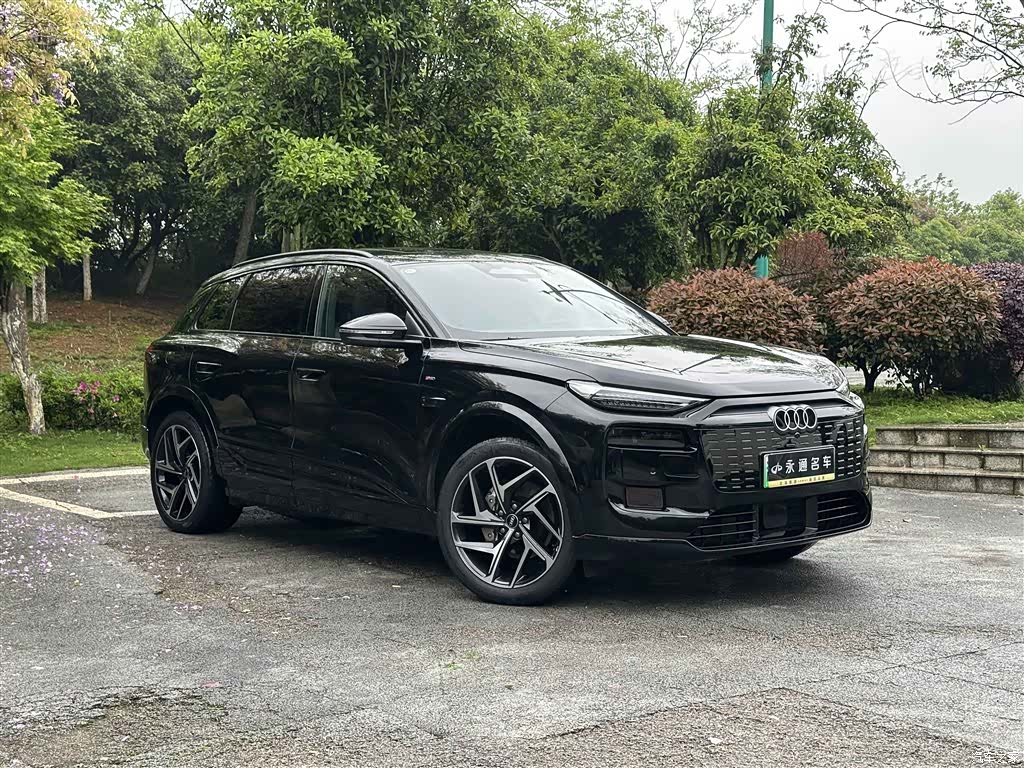 Audi e-tron, 2025 3