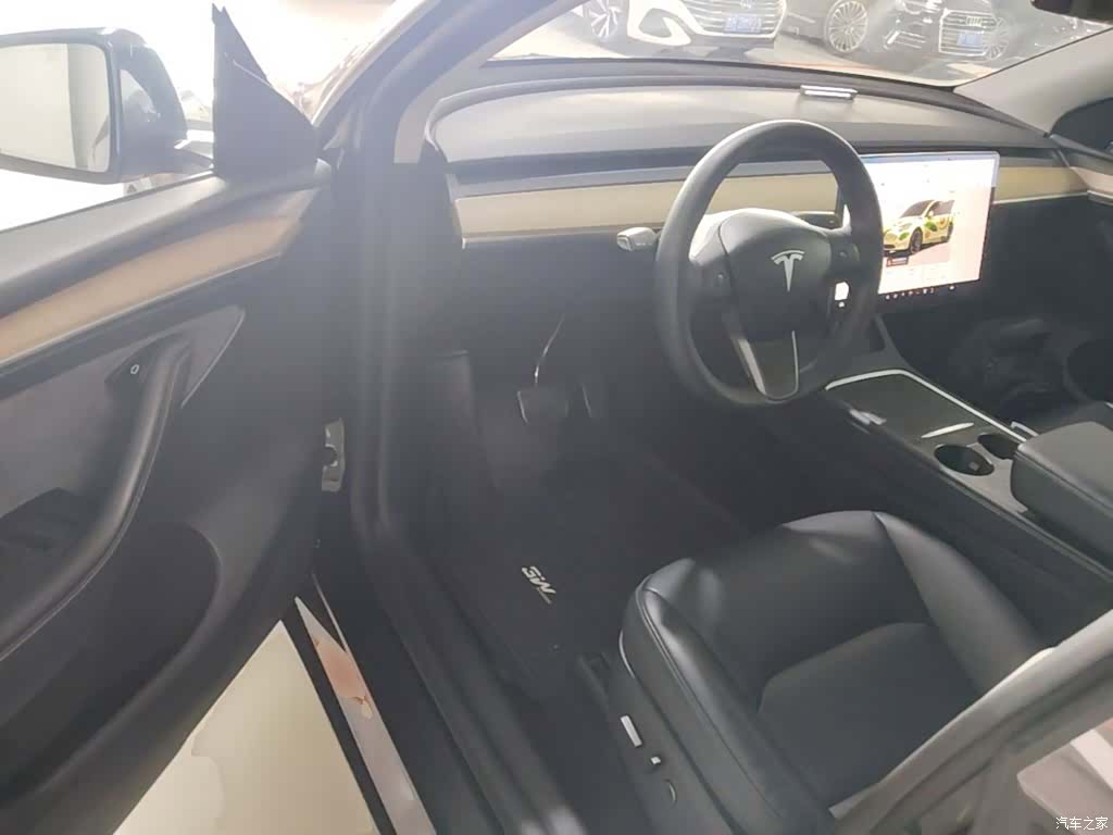 Tesla Model Y, 2022 16