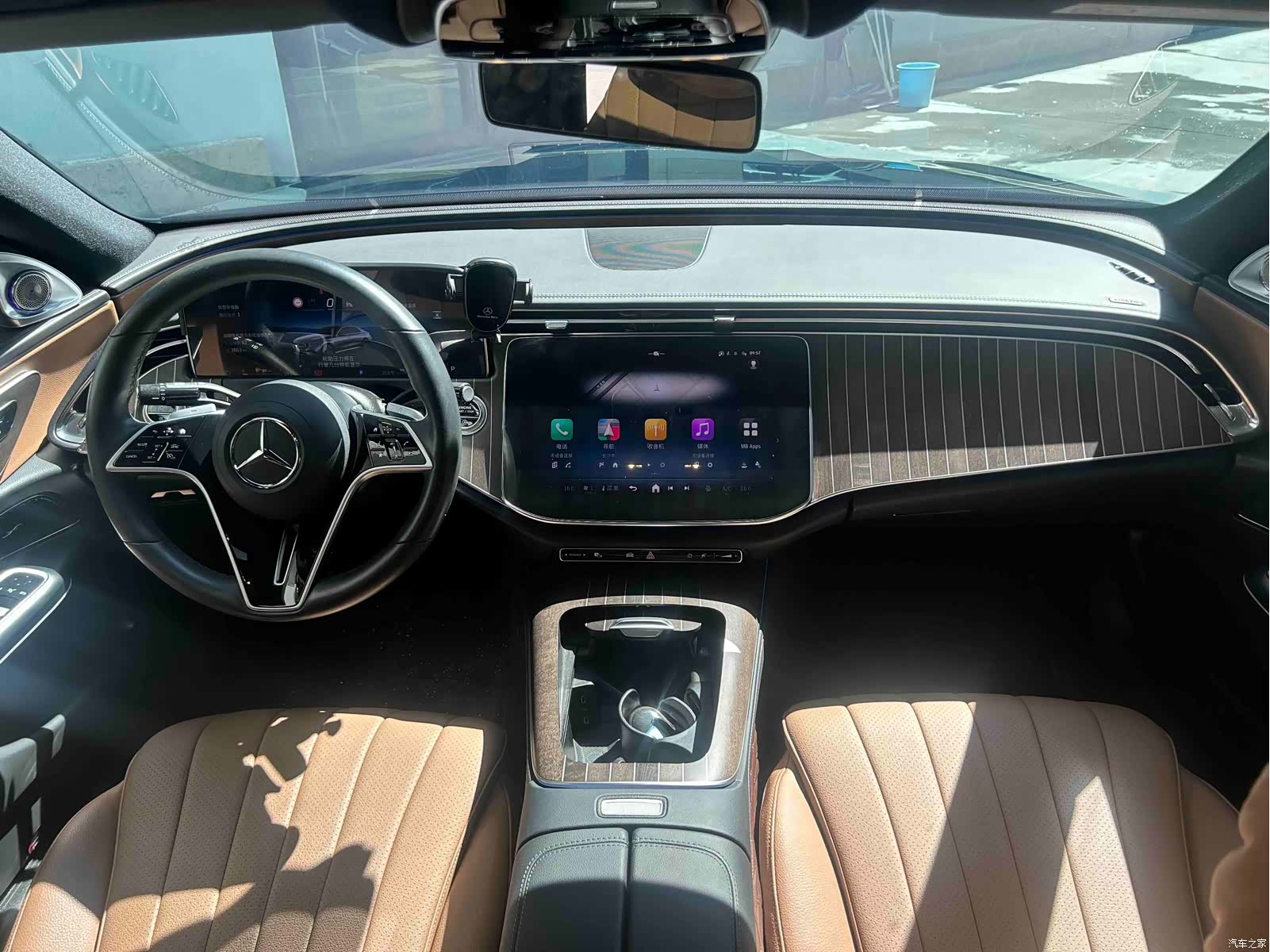 Mercedes-Benz E-Class, 2024 4
