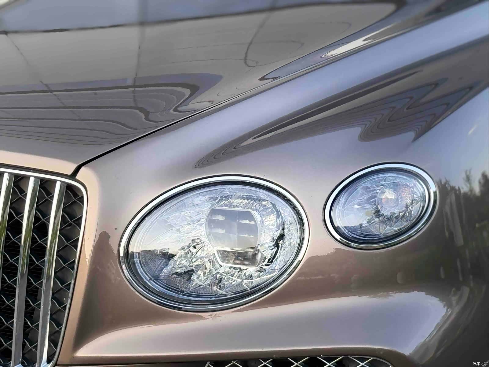 Bentley Bentayga, 2023 19
