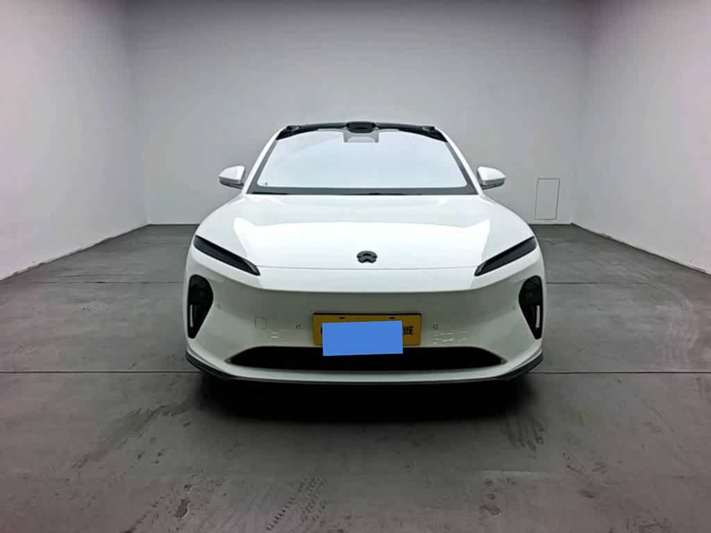 NIO ET5