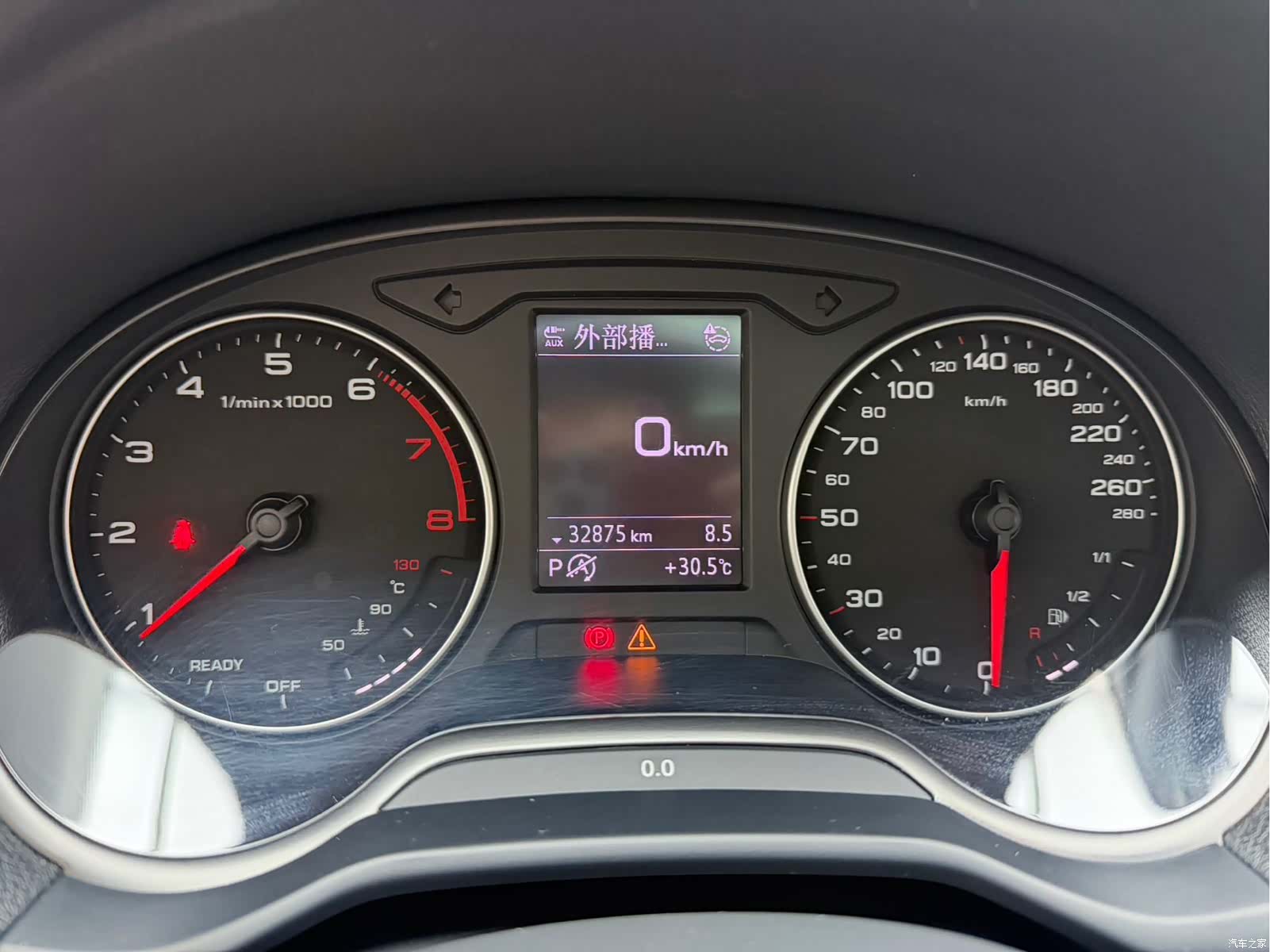 Audi Q2L, 2022 8
