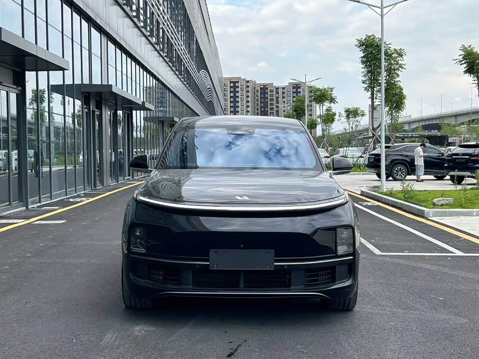 Li Auto Ideal L8