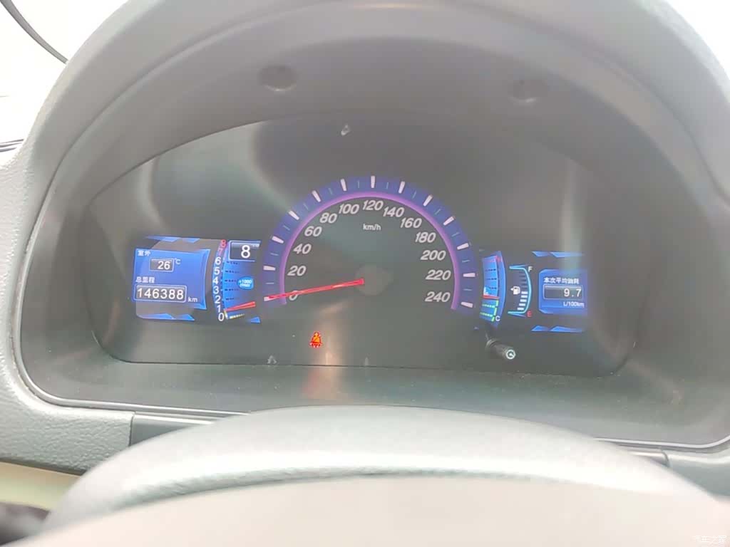 BYD M6, 2014 8