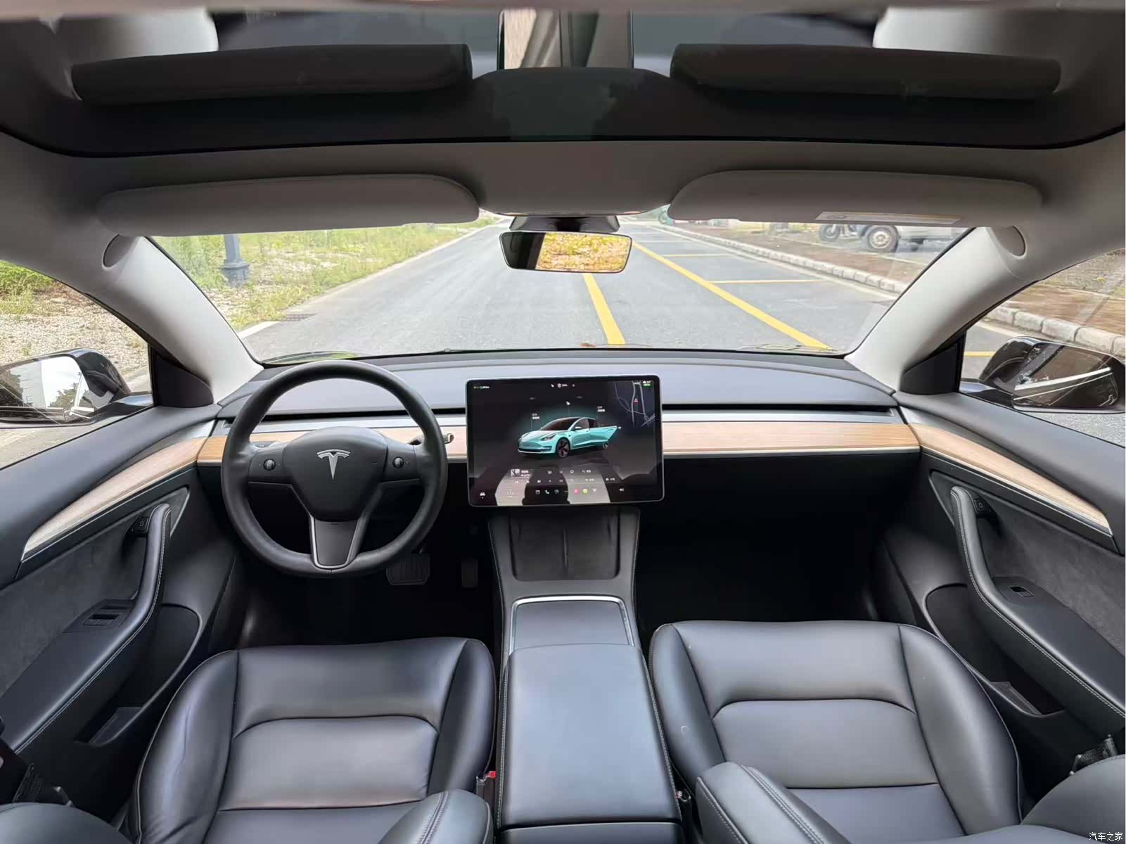 Tesla Model 3, 2022 все фото