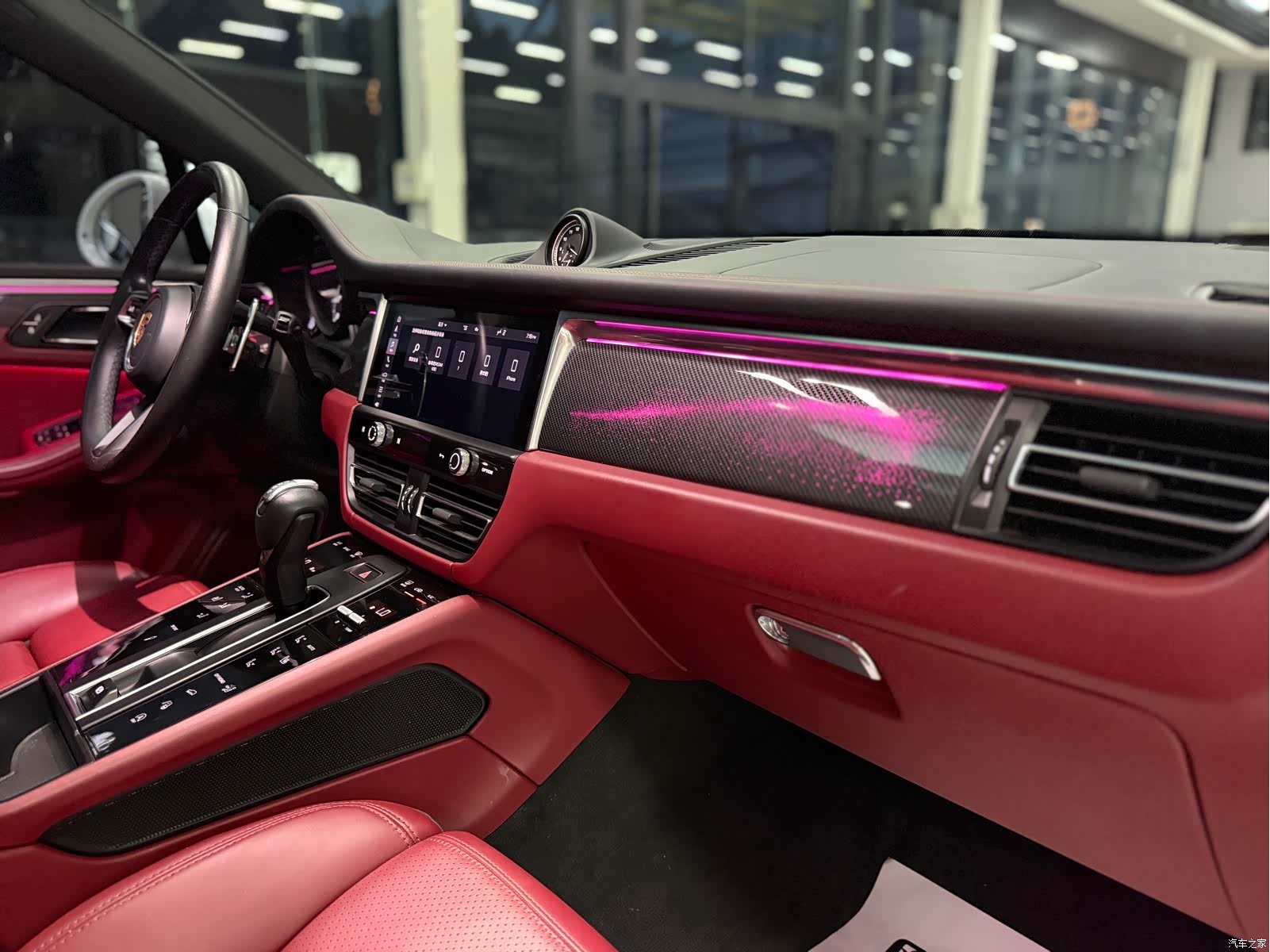 Porsche Macan, 2023 12