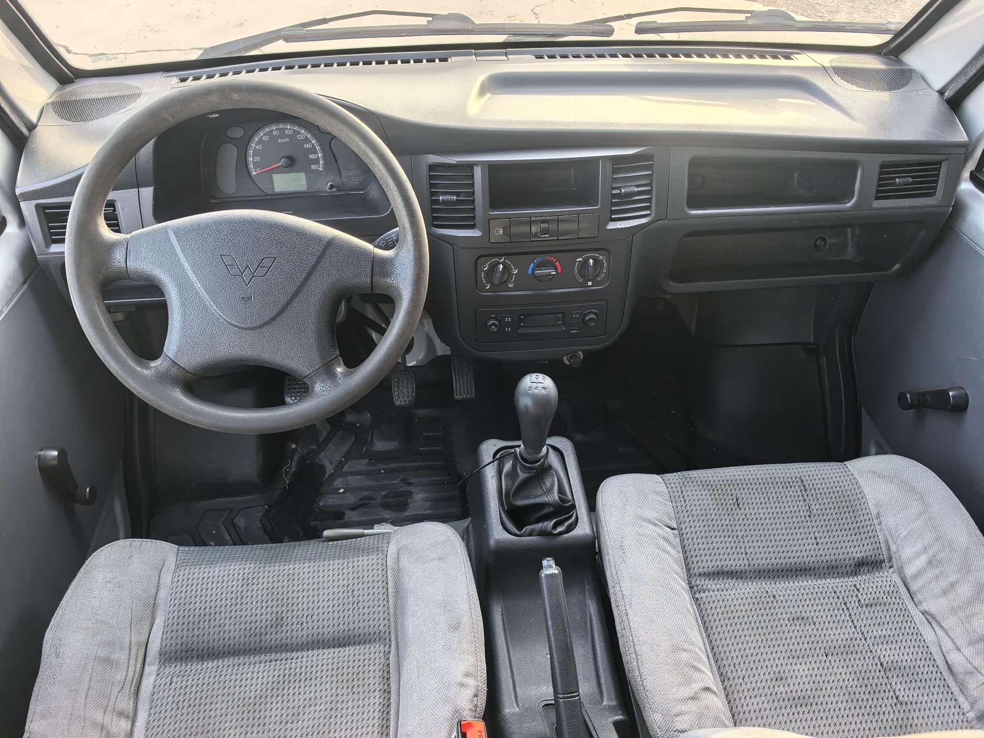 Wuling LSI, 2019 6