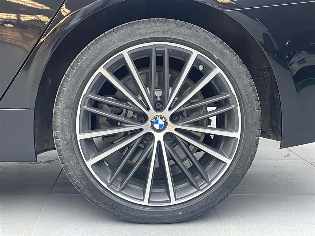 BMW 5 Series, 2023 18