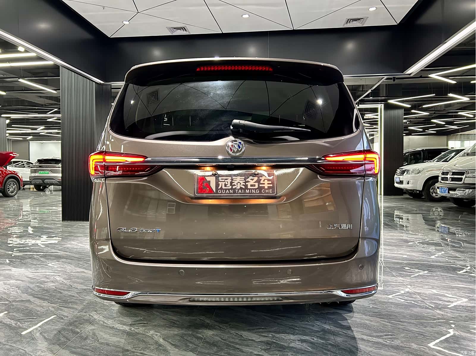 Buick GL8, 2022 6