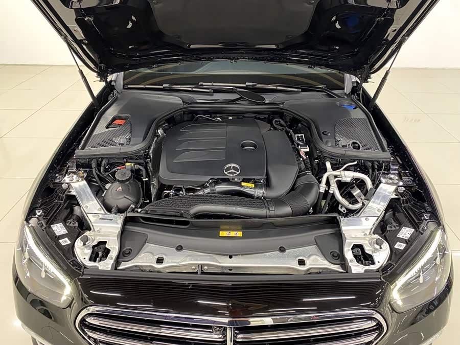 Mercedes-Benz E-Class 2024, фото 20