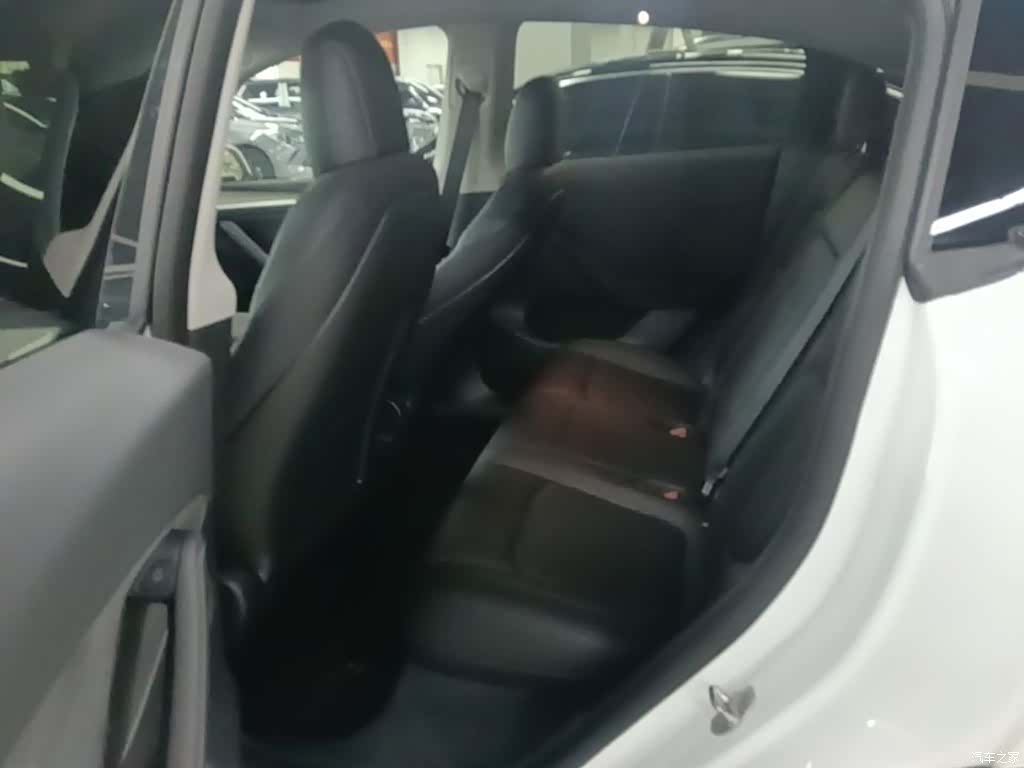 Tesla Model Y, 2021 17