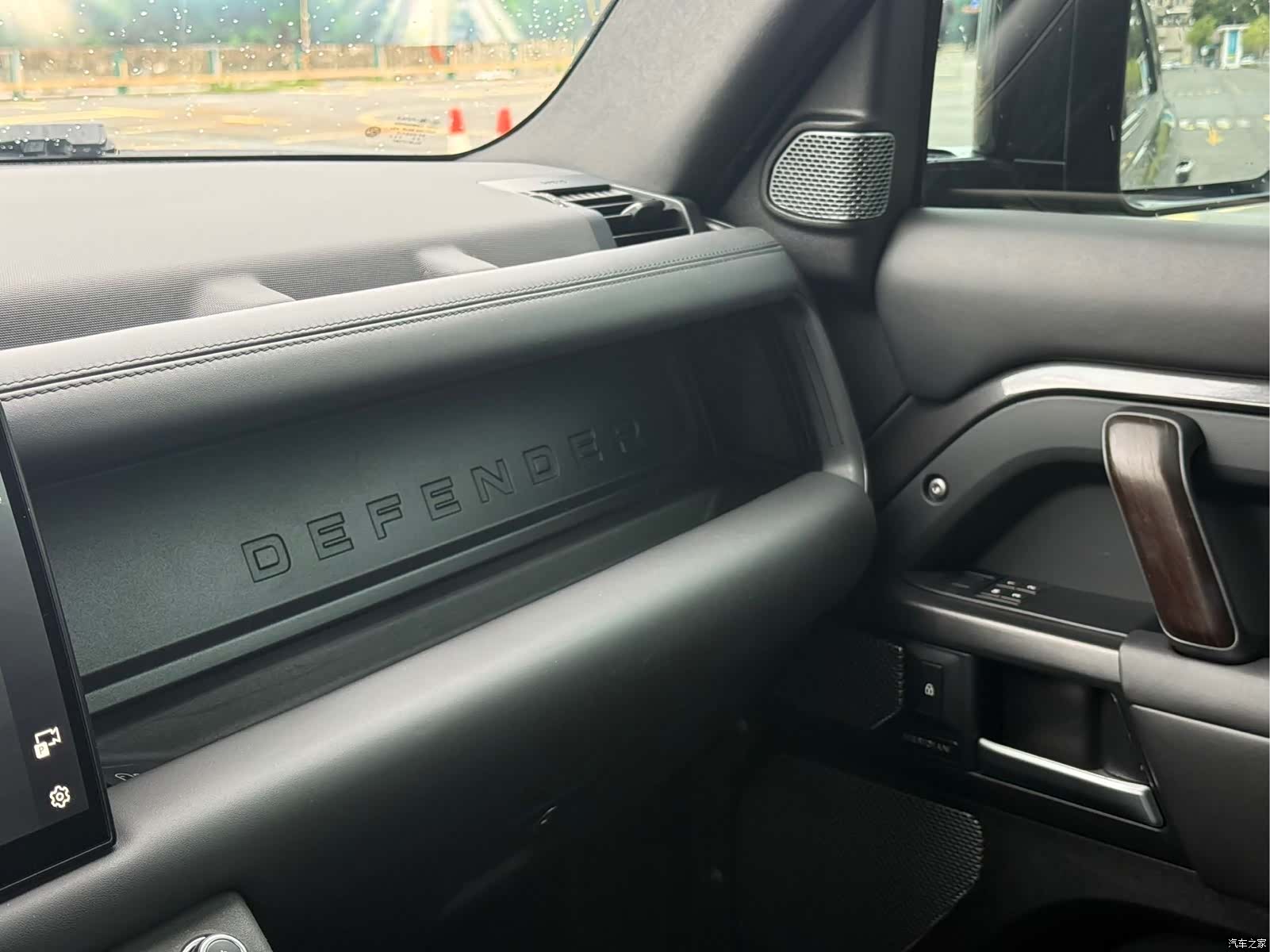 Land Rover Defender, 2022 14