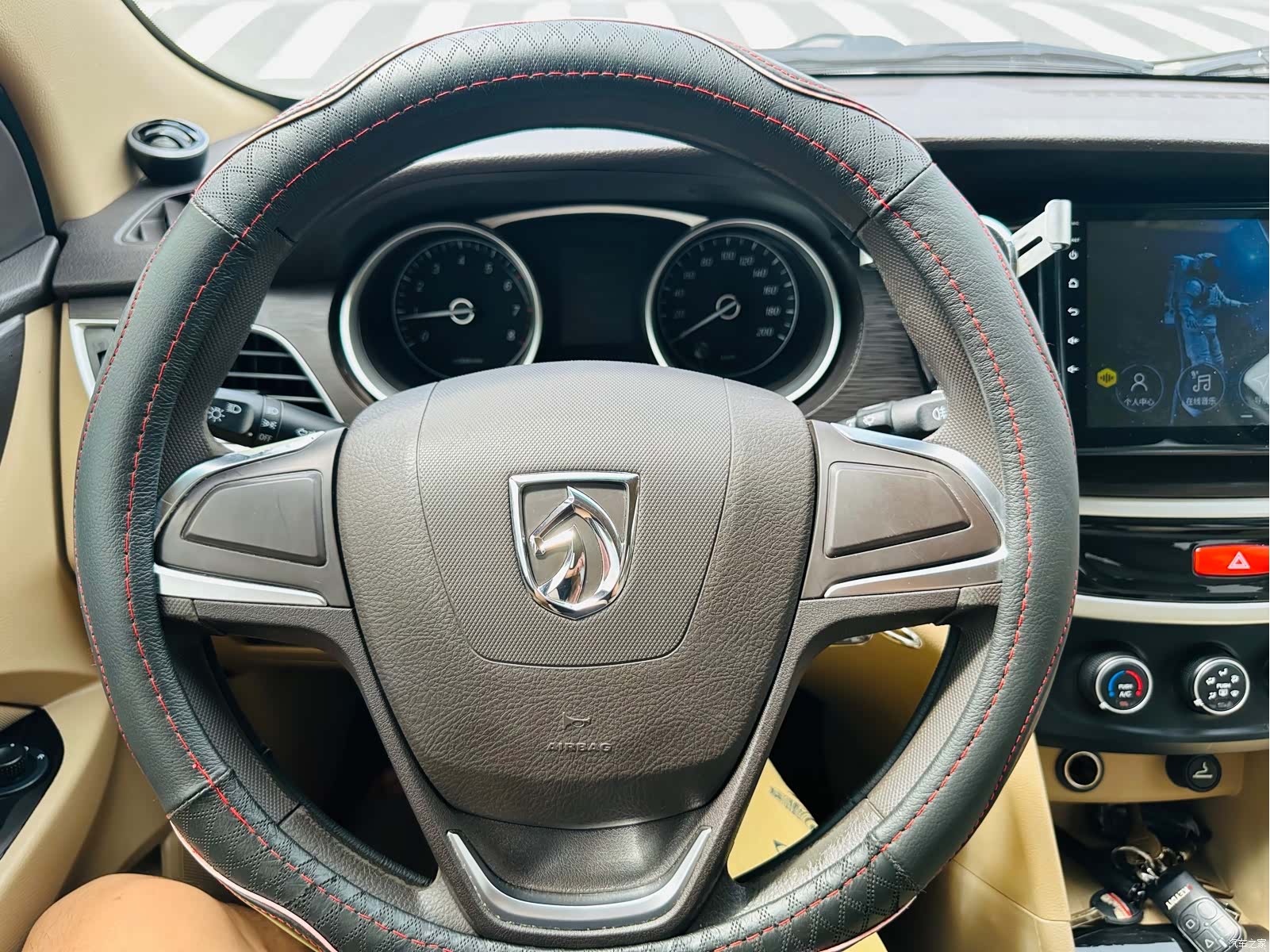 Wuling 730, 2021 10