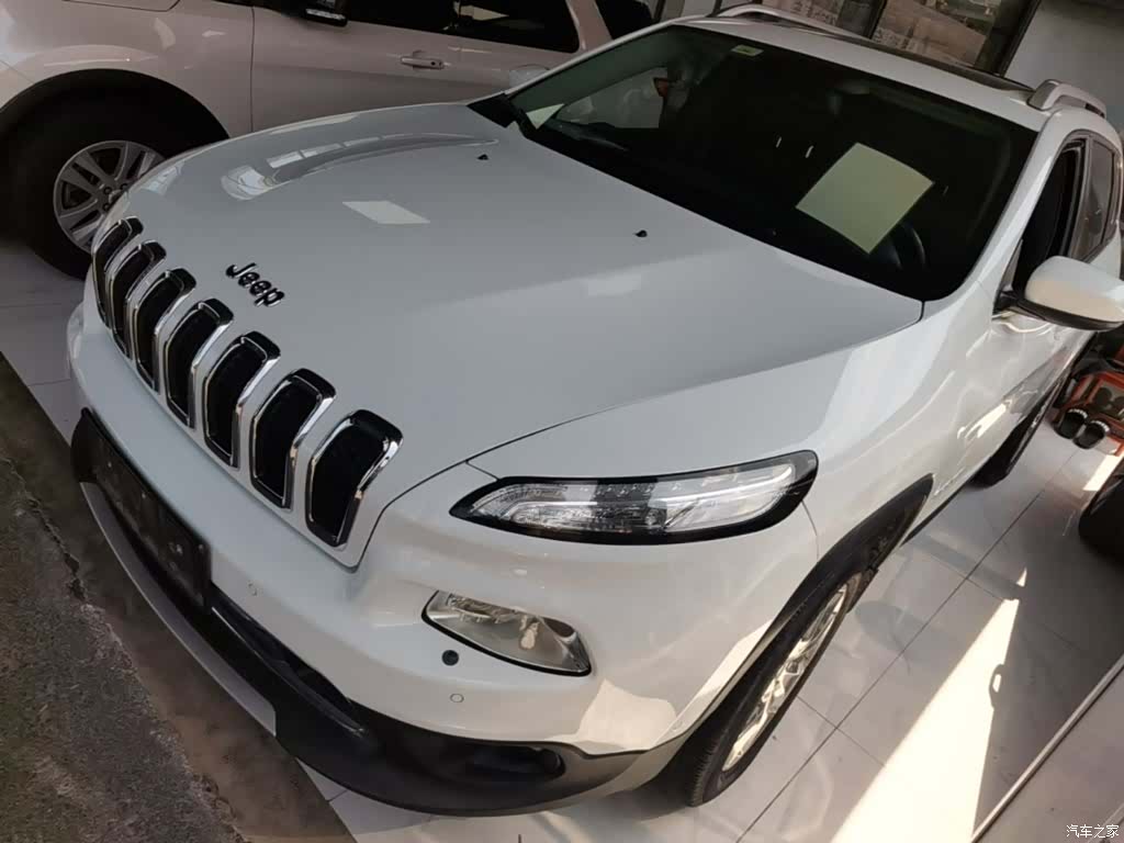 Jeep Cherokee, 2015 1