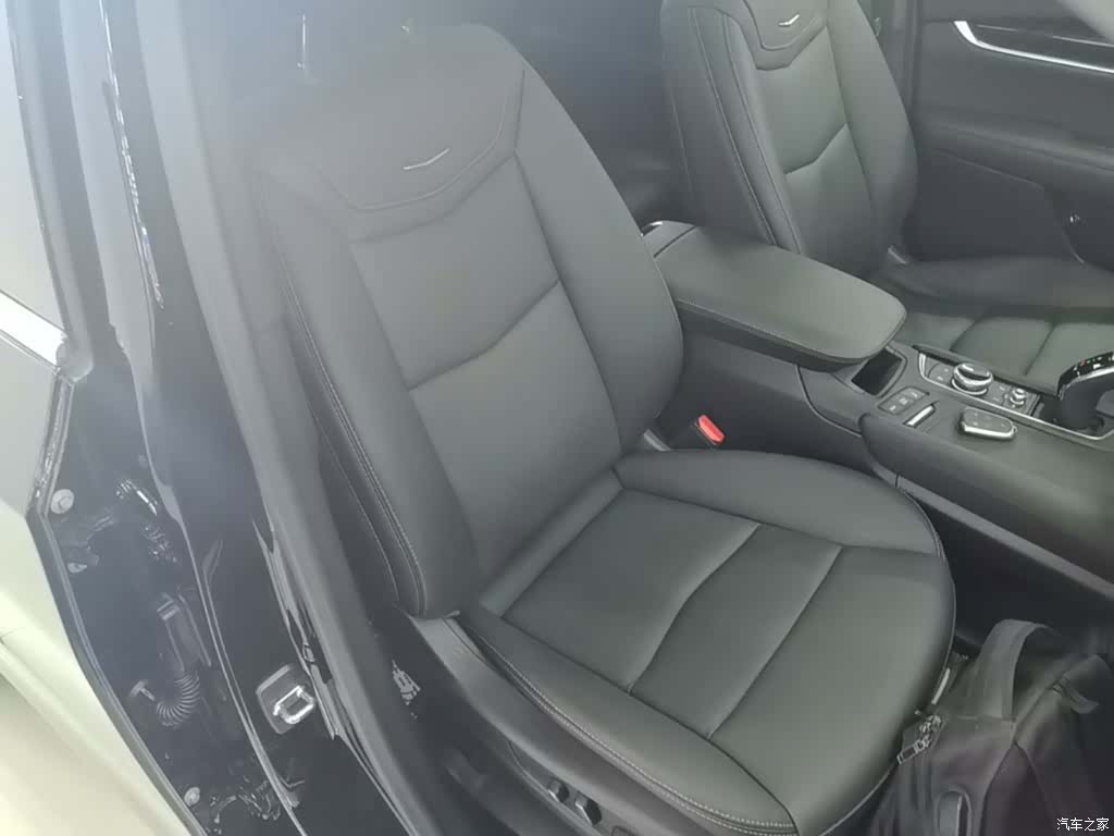 Cadillac XT6, 2022 25