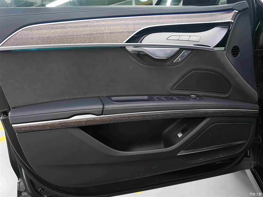 Audi A8L, 2024 9