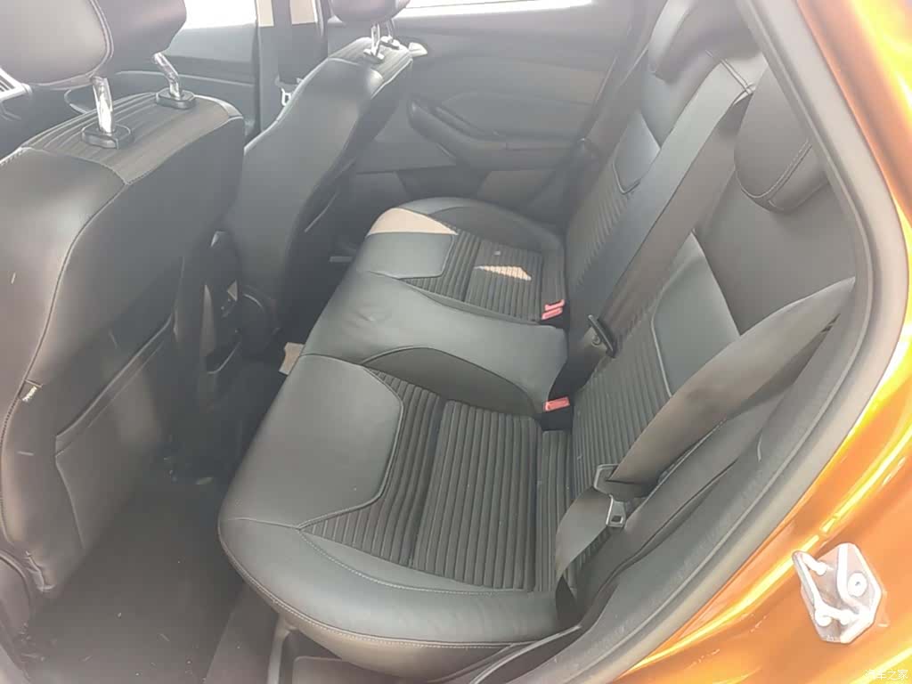 Ford Focus, 2015 17