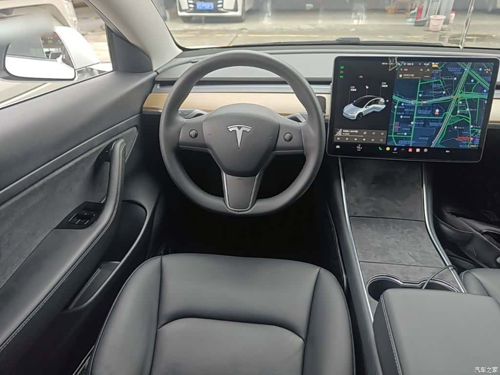 Tesla Model 3, 2020 11