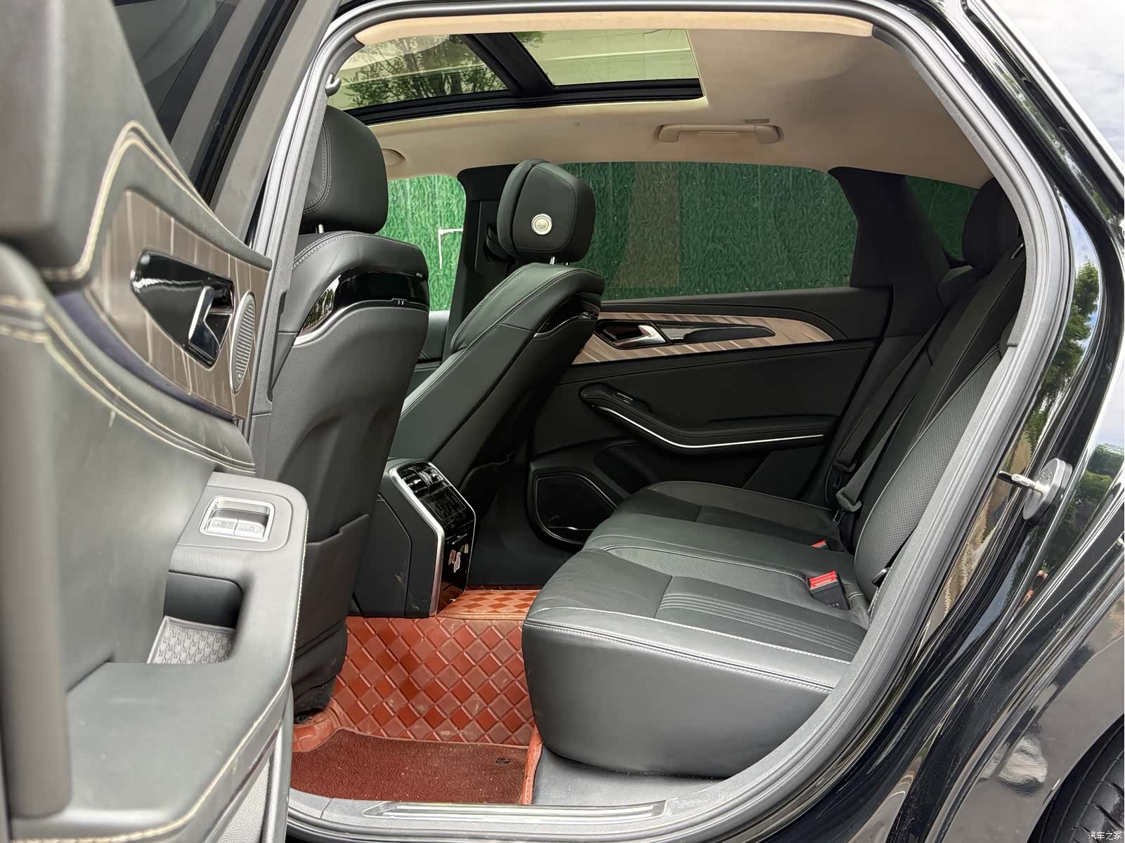 Hongqi H9, 2021 6